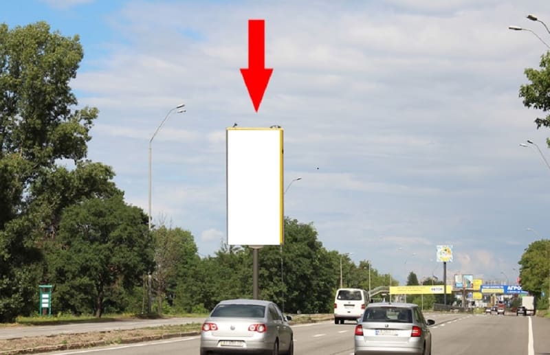 м.Бровари - Броварський п-кт, роздільник, 500 м за в'їздом до м.Броварів, в сторону м.Києва