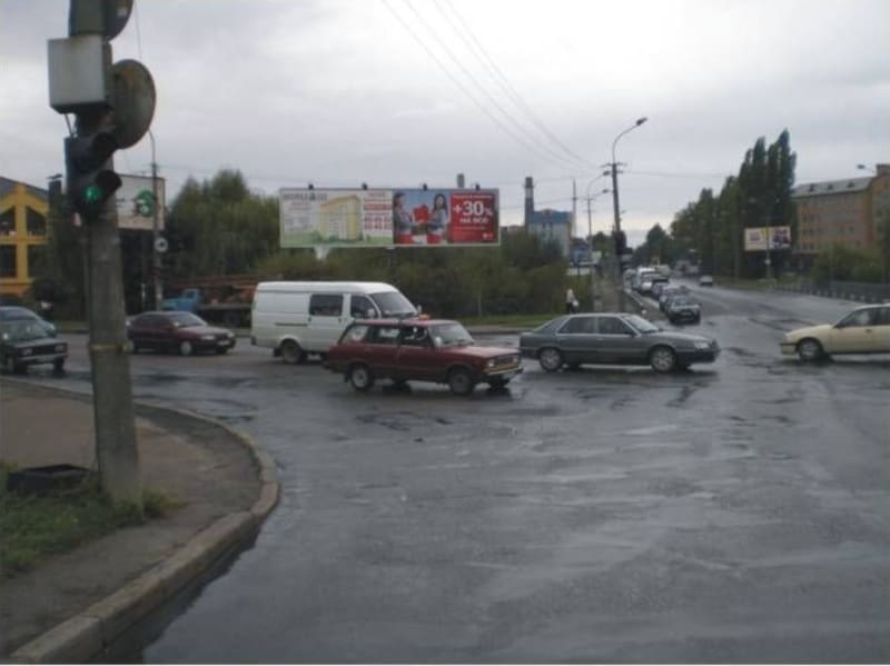 Рівне - вул.Кн.Володимира/вул.Шухевича, правий