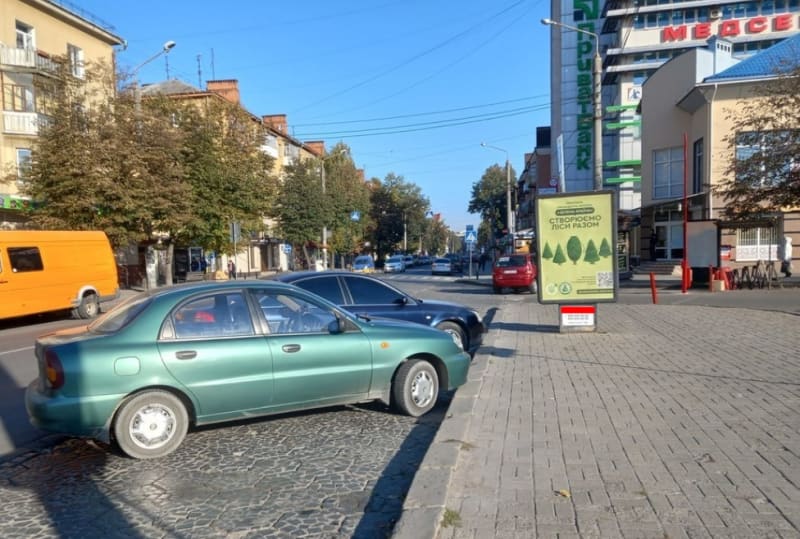 Івано-Франківськ - Галицька ЗОЛОТА ПІРАМІДА ст. А, центр, ЦУМ, ринок