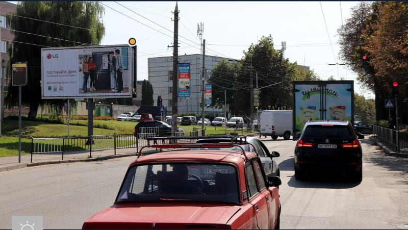 Львів - вул. Зелена вул, 186 / Бузкова вул, з центру