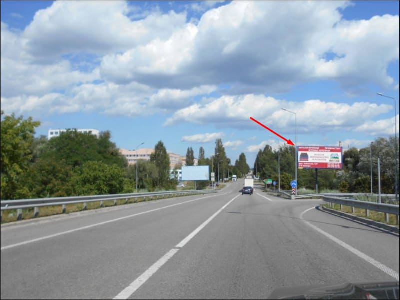 Обухів - м. Обухів, початок вул. Промислова, міст через трасу Н-01 "Київ-Знам'янка", на повороті на Київ