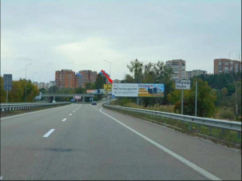 Обухів - Дніпровське шосе, траса Н-01 "Київ-Знам'янка", км 43+000 право, за 100м до розв'язки на м. Обухів та м. Українка, в'їзд в м. Обухів з м. Київ, лівий