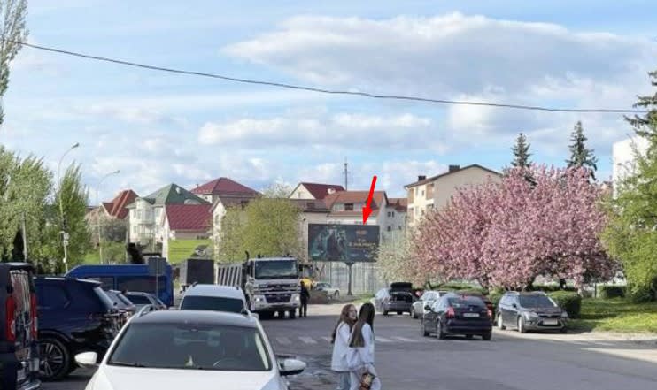 Ужгород -  вул.Університетська,14-Докучаєва, район БАМ,рух-Грибоєдова,Собранецька