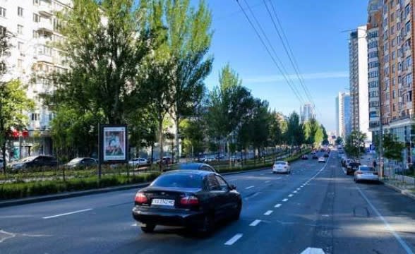 Київ - Лесі Українки бульв., 9 (до Гулівера)