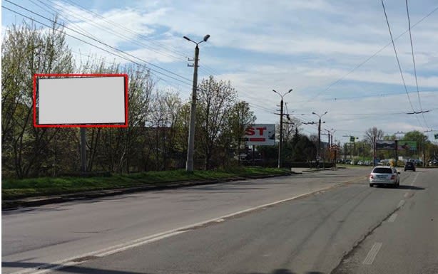 Івано-Франківськ - вул.Івасюка (готель Легенда), сторона Б( напрям до Микитинецької) 