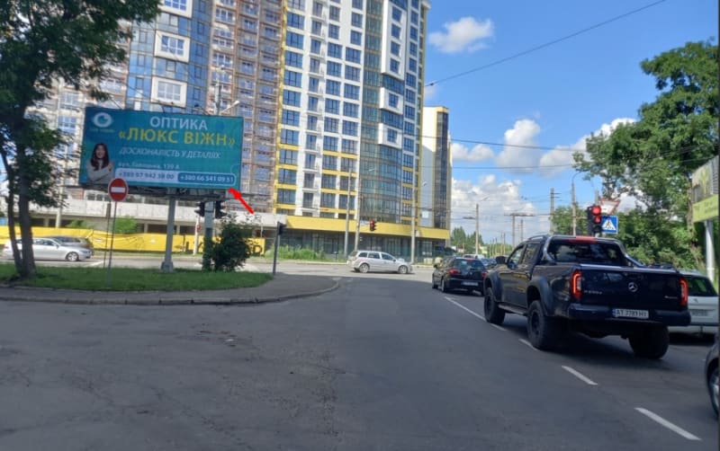 Івано-Франківськ - від промзони (вул.Микитинецька, Хриплинська, Ребета) до ТЦ Епіцентр, Арсен, АЗС ОККО, у центр міста)