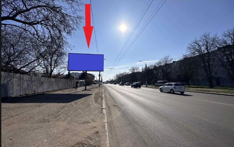 Одеса - вул.Михайла Комарова,7