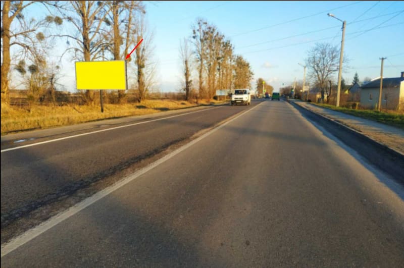 Жовква - виїзд з м. Жовква в напрямку м. Львів, траса Львів- Рава-Руська (М-09), поряд АЗК WOG