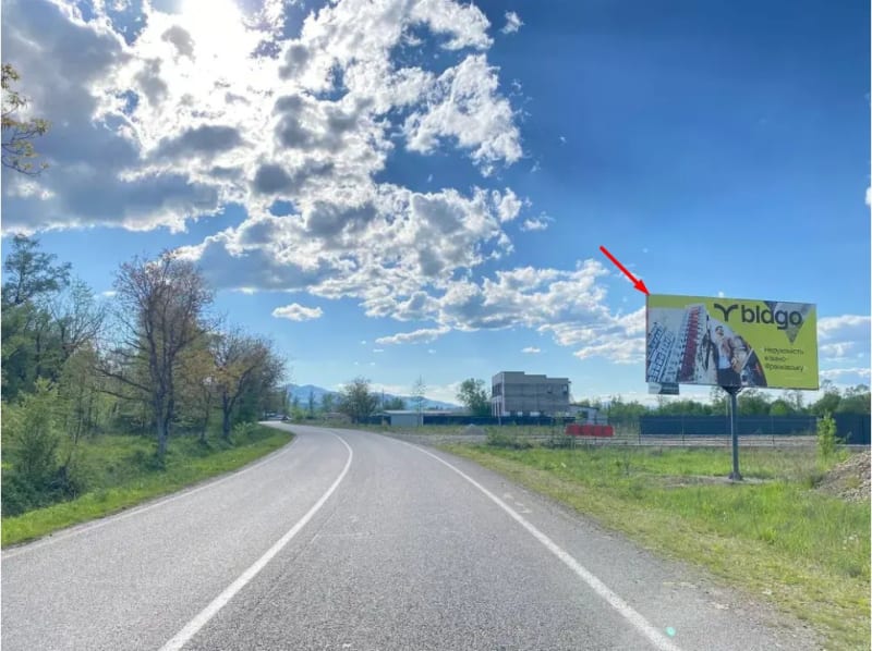Тячів - вїзд 2км до м.Тячів. В сторону м.Ужгород, Мукачево, Хуст