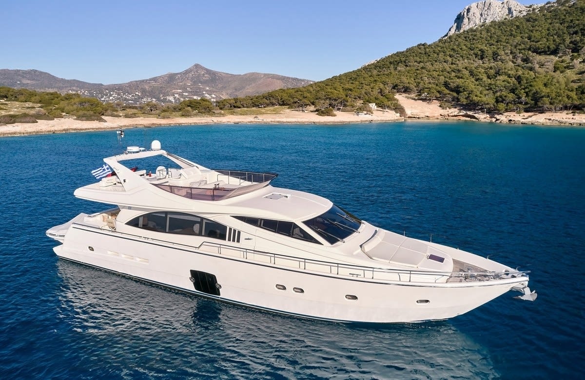 An image of Golden Yacht