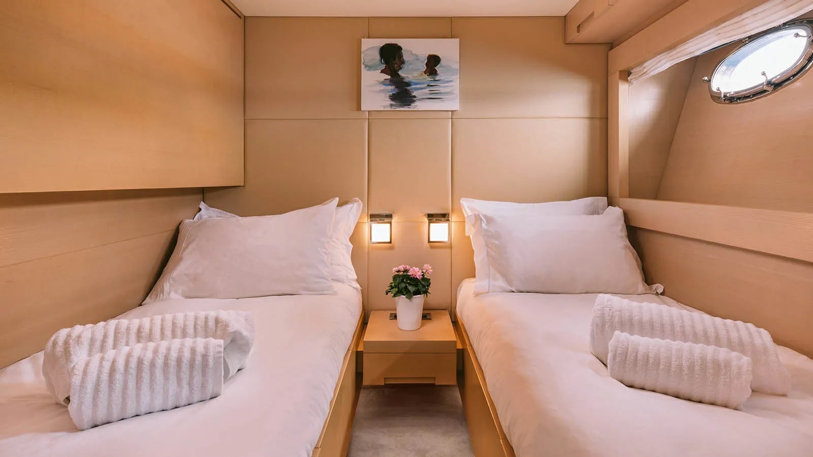 A preview of interior Bedroom cabin