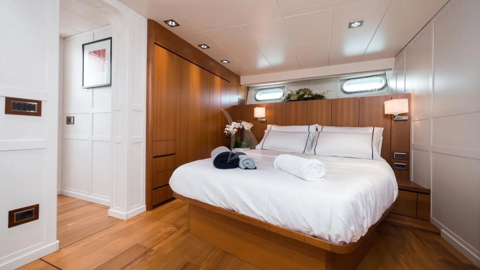 A preview of interior Bedroom cabin