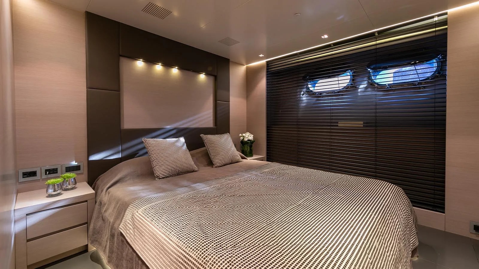 A preview of interior Bedroom cabin