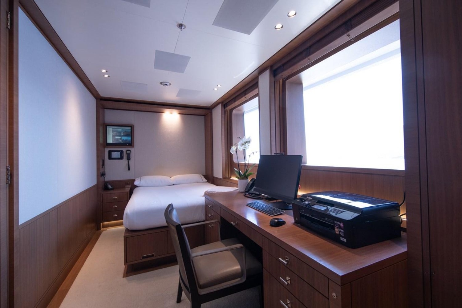 A preview of interior Bedroom cabin