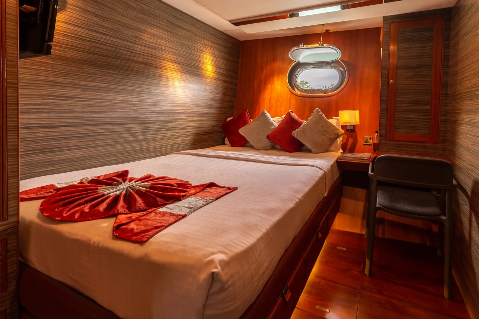 An image of Silver Lining yacht