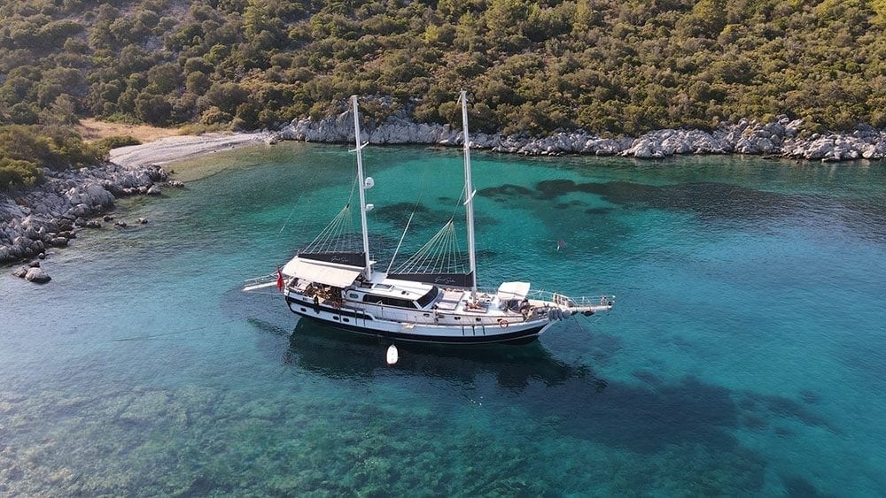 An image of Grand Sailor yacht