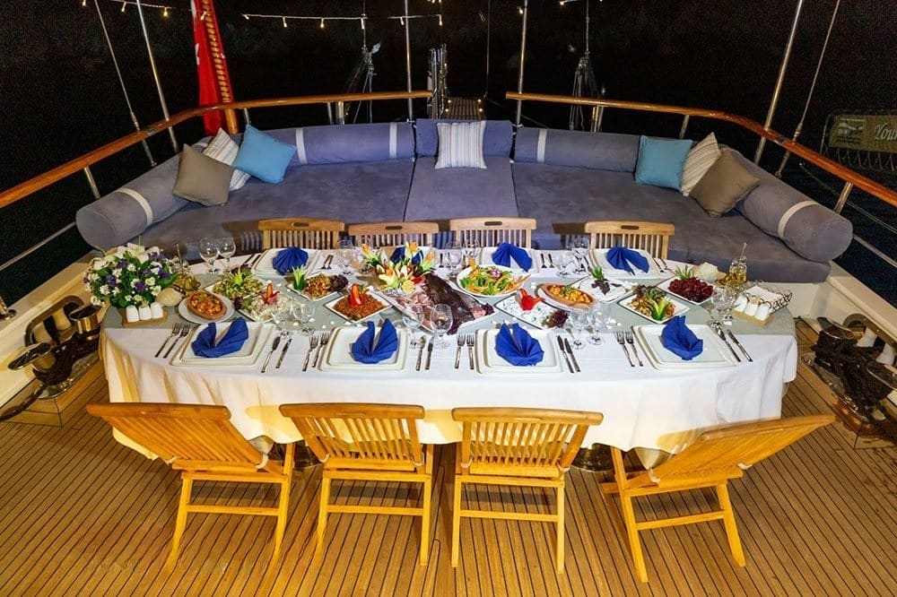 An image of Grand Sailor yacht