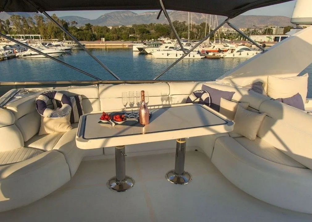 An image of Dream yacht