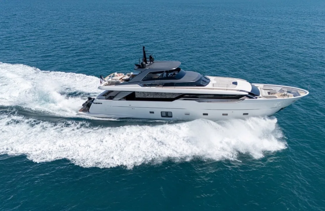 An image of Regine yacht