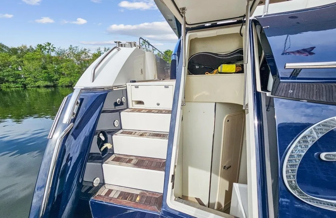 An image of The Cabana yacht