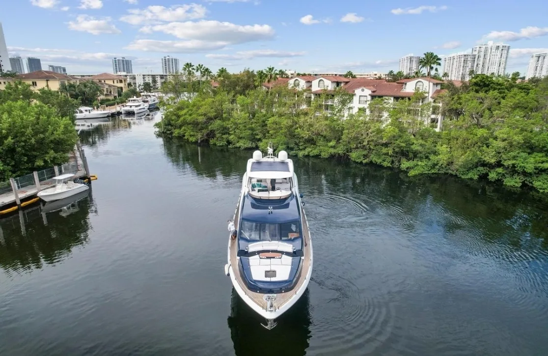An image of The Cabana yacht