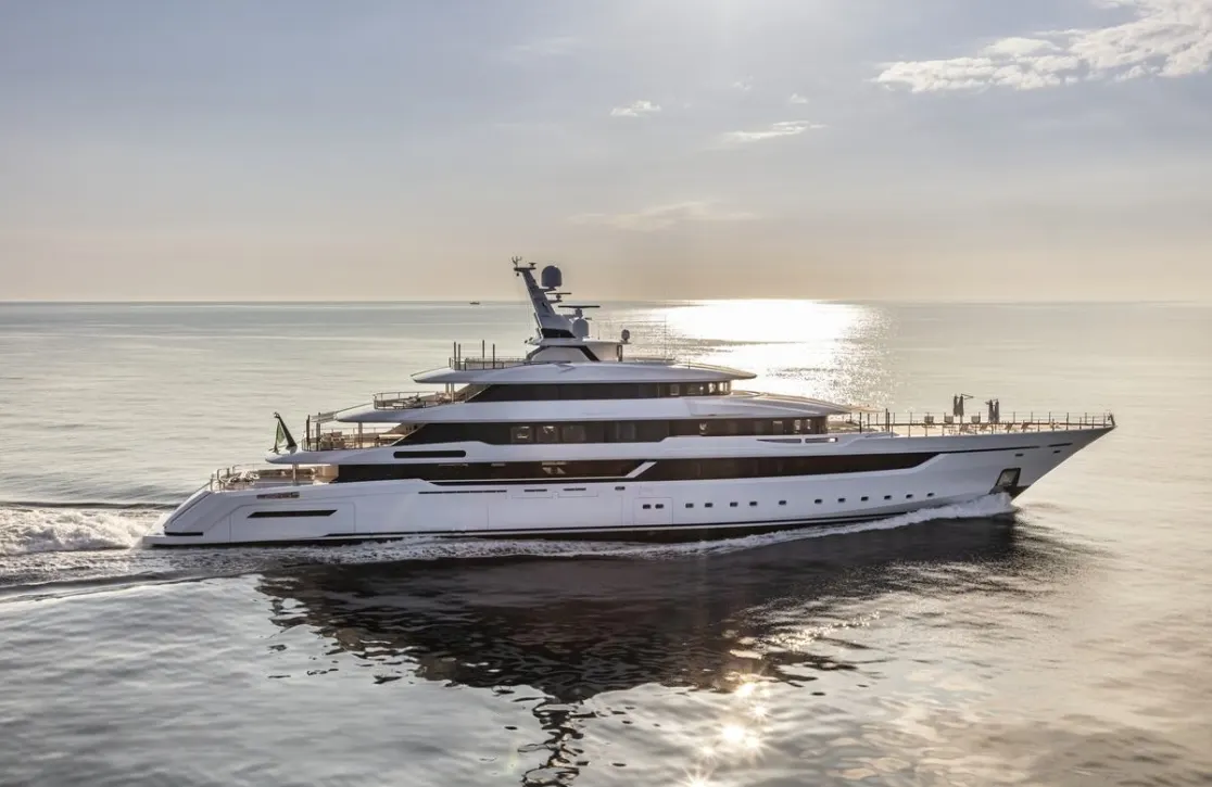 An image of Dragon yacht