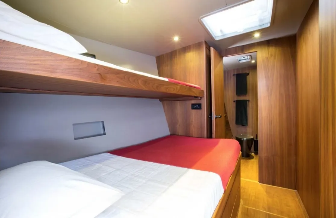 An image of Sixteen Tons yacht