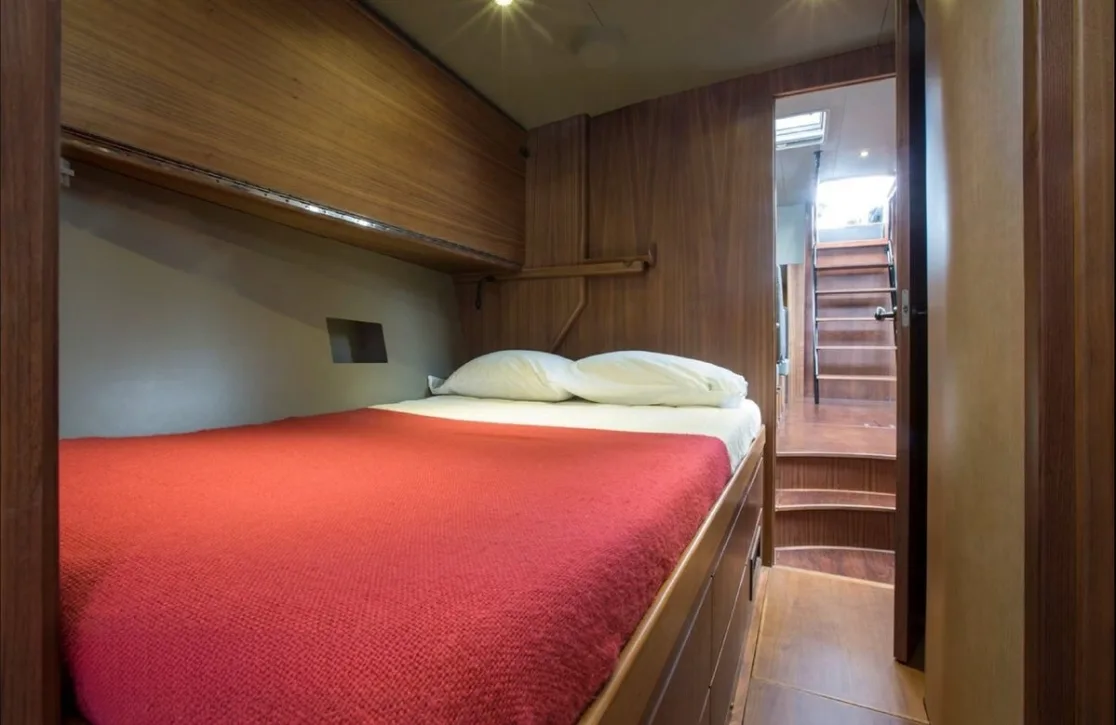 An image of Sixteen Tons yacht