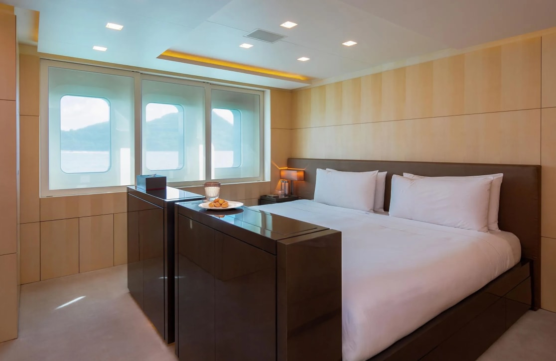 An image of Siren yacht