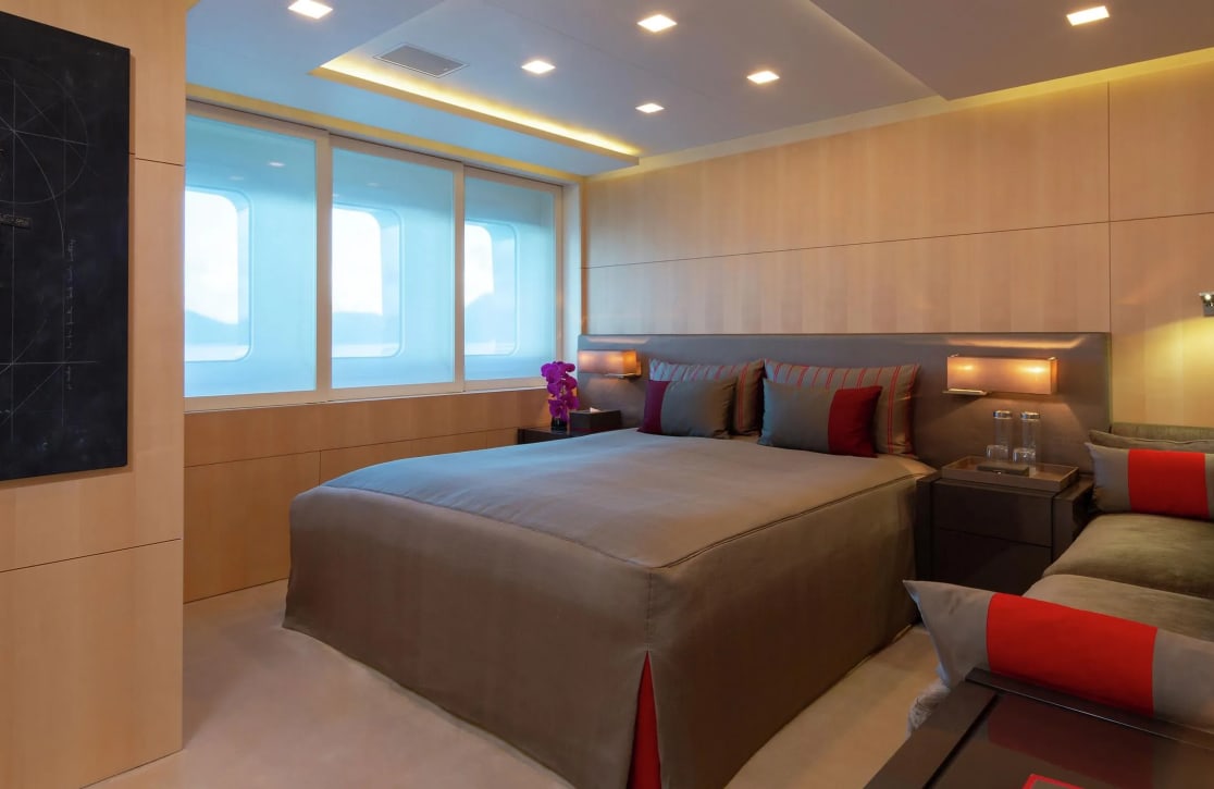 An image of Siren yacht