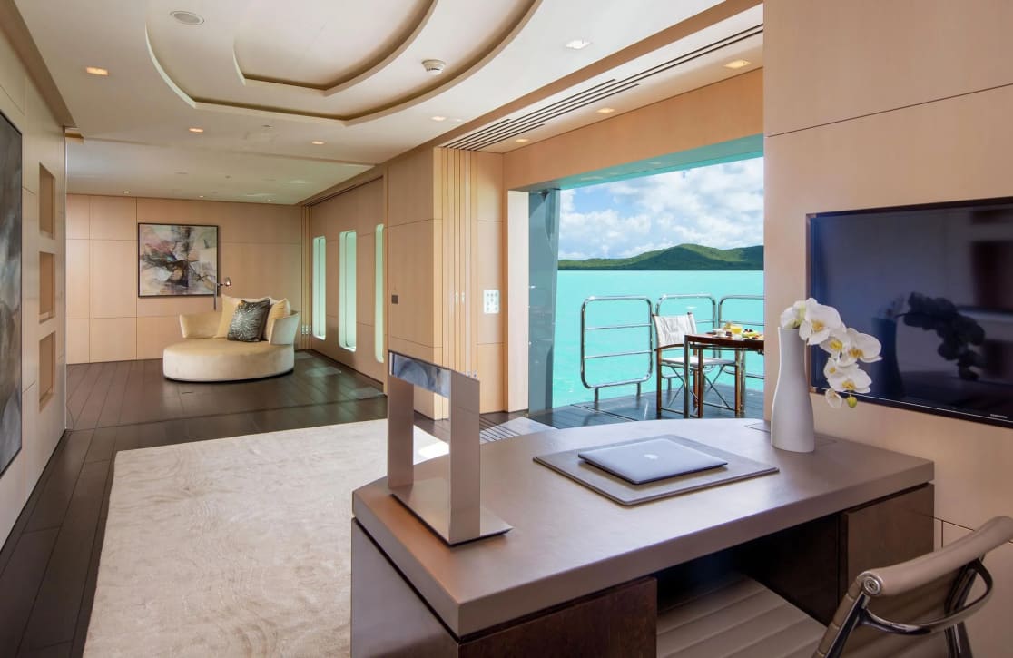 An image of Siren yacht