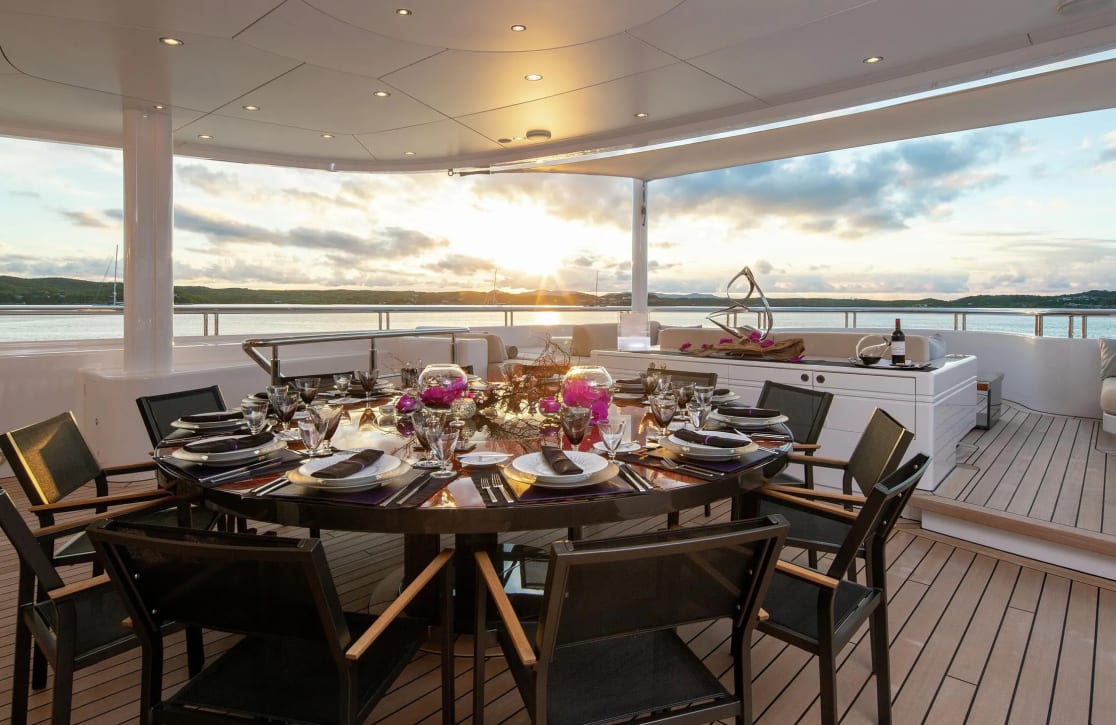 An image of Siren yacht