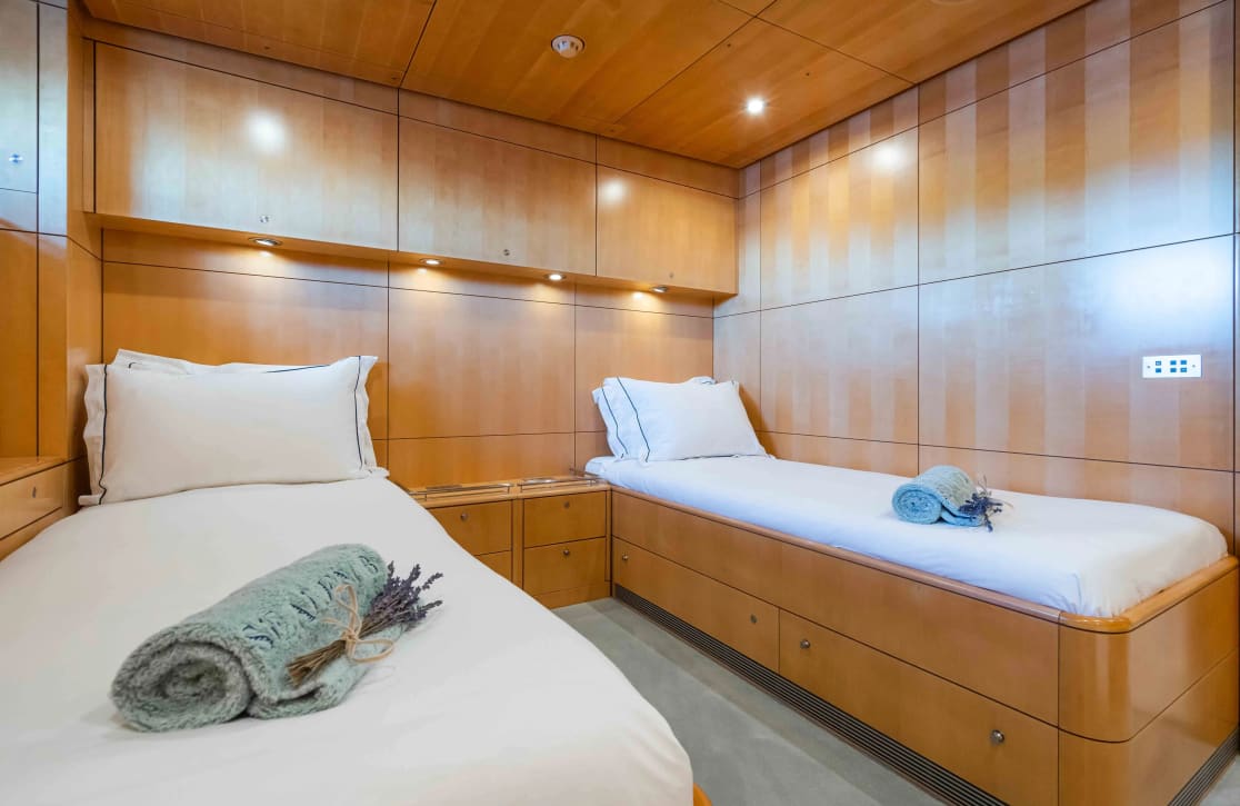 An image of Sealen B yacht