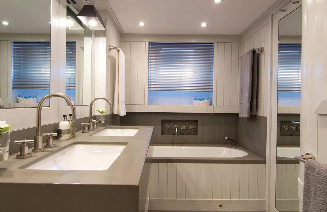 An image of Regina K yacht