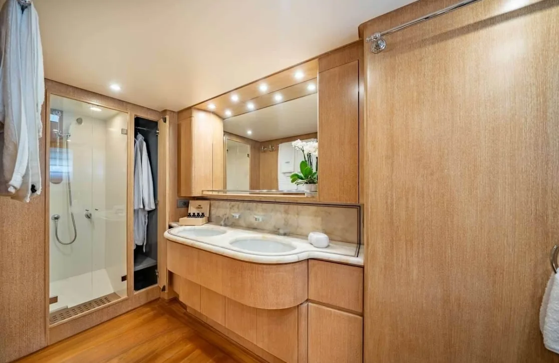 An image of Opera yacht