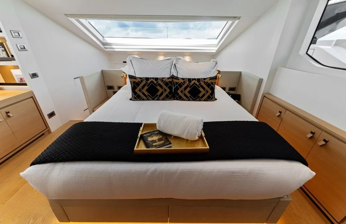 An image of Gatsby yacht