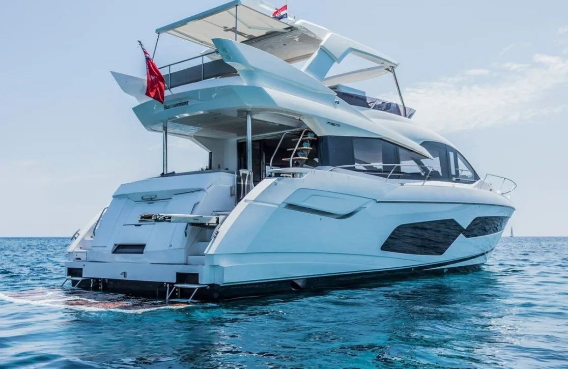 An image of Hunky Dory Of yacht