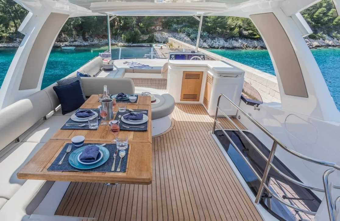 An image of Hunky Dory Of yacht