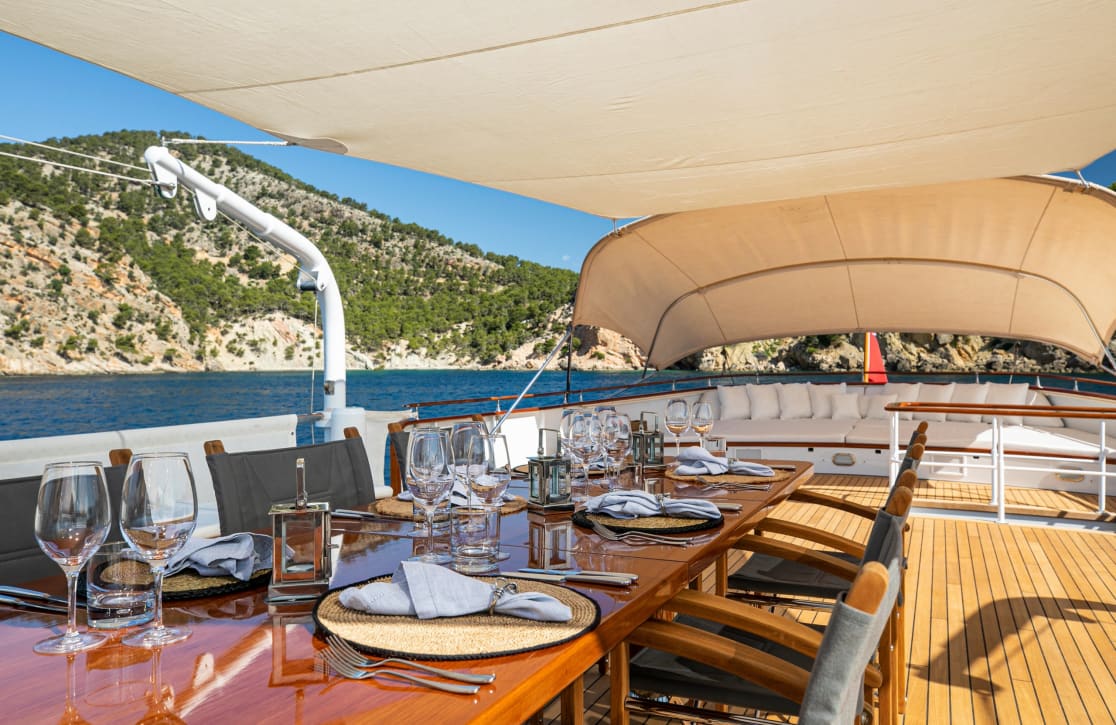 An image of Heavenly Daze yacht