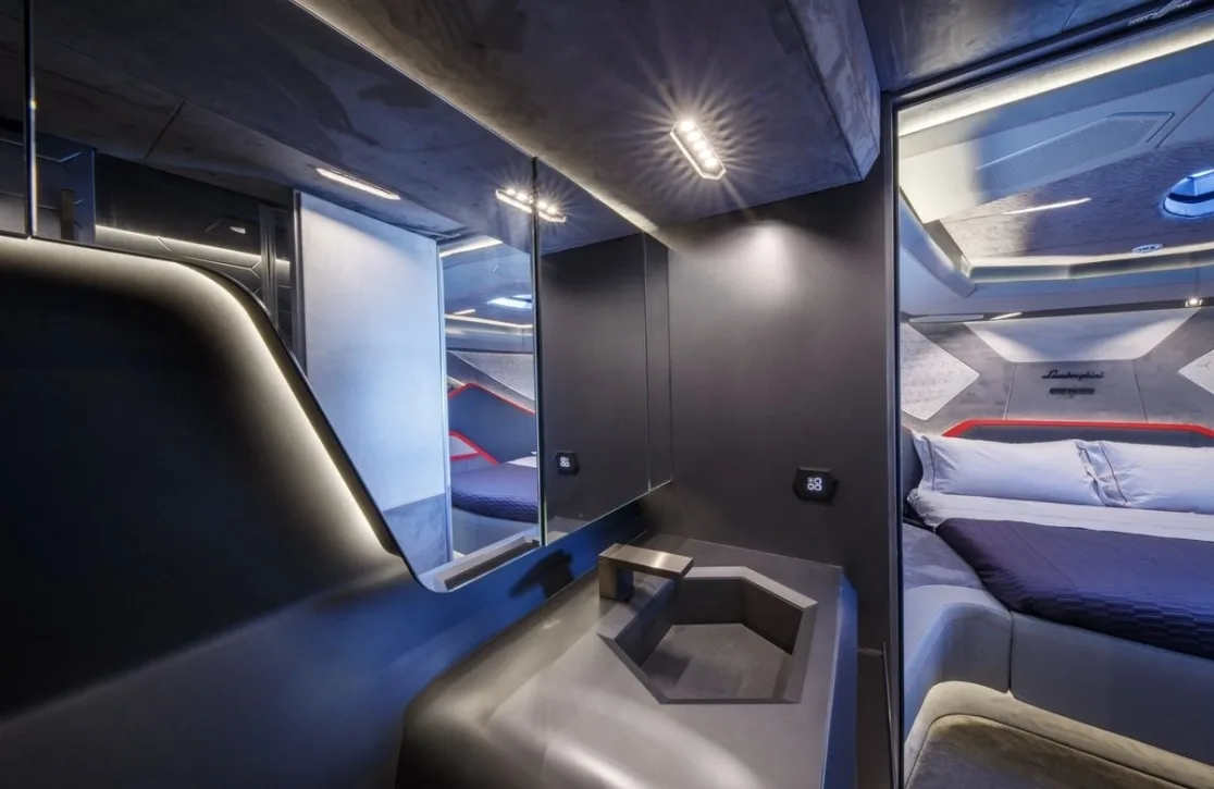 An image of Fast One yacht