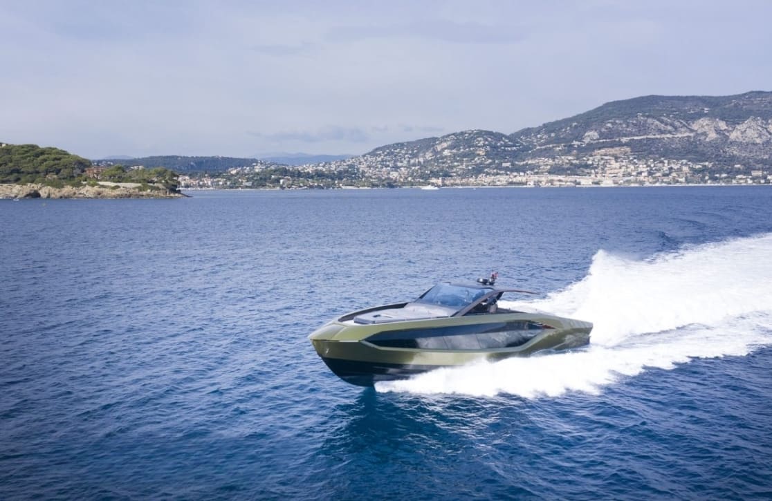 An image of Fast One yacht