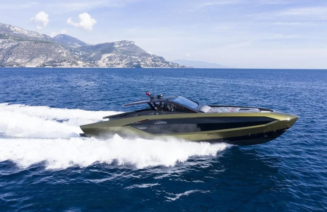 An image of Fast One yacht