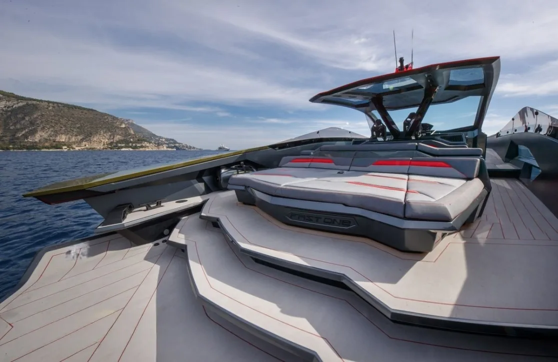 An image of Fast One yacht