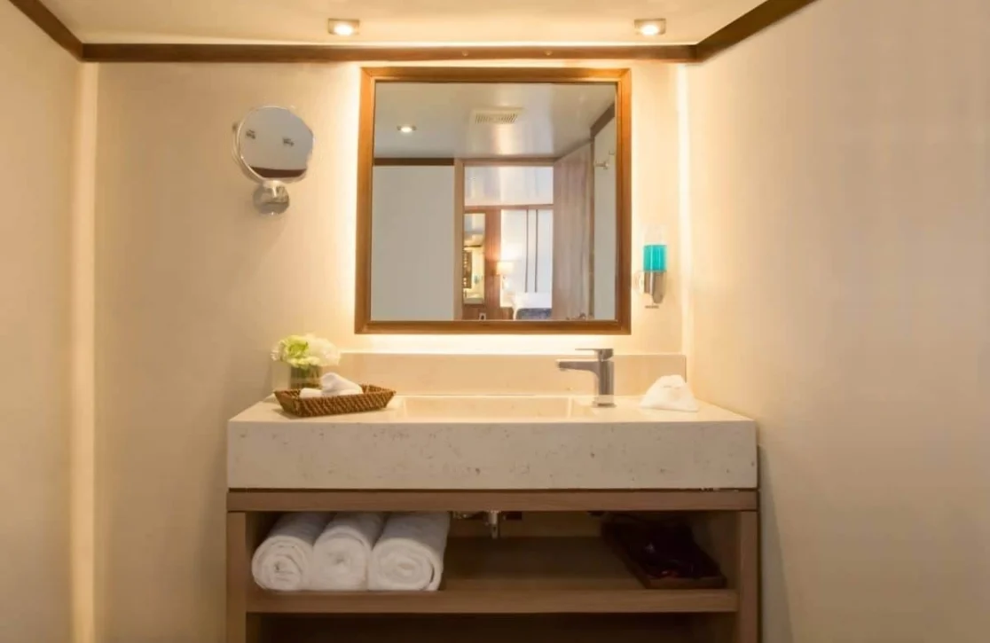 An image of Evolution yacht