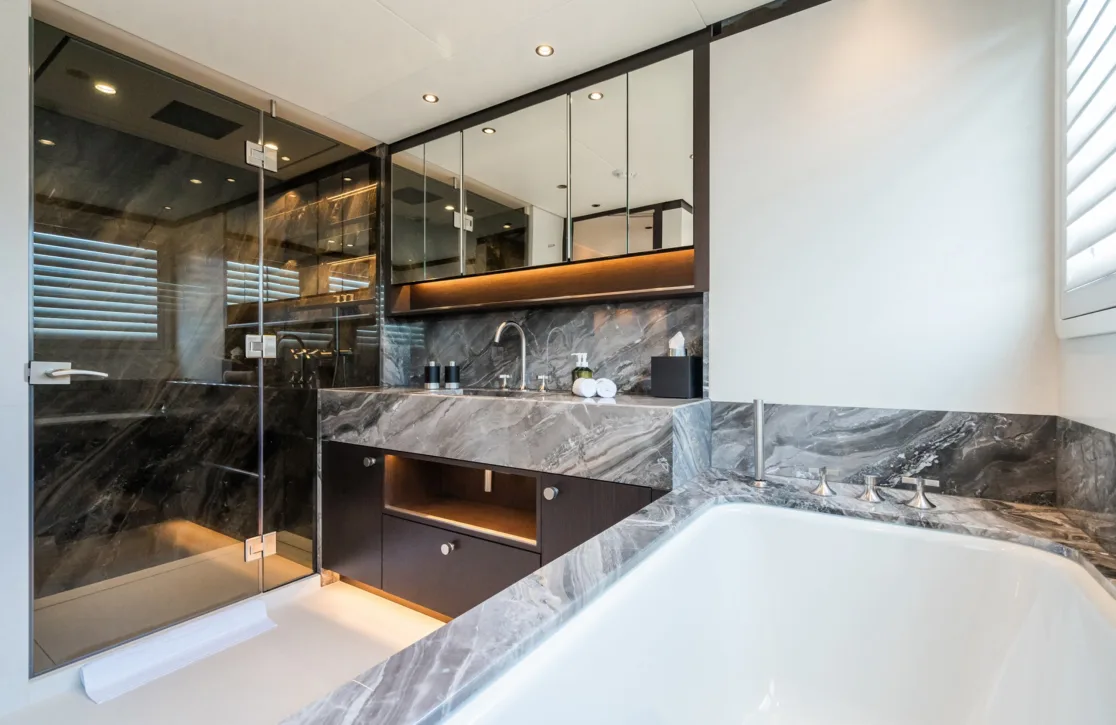 An image of Emerald yacht