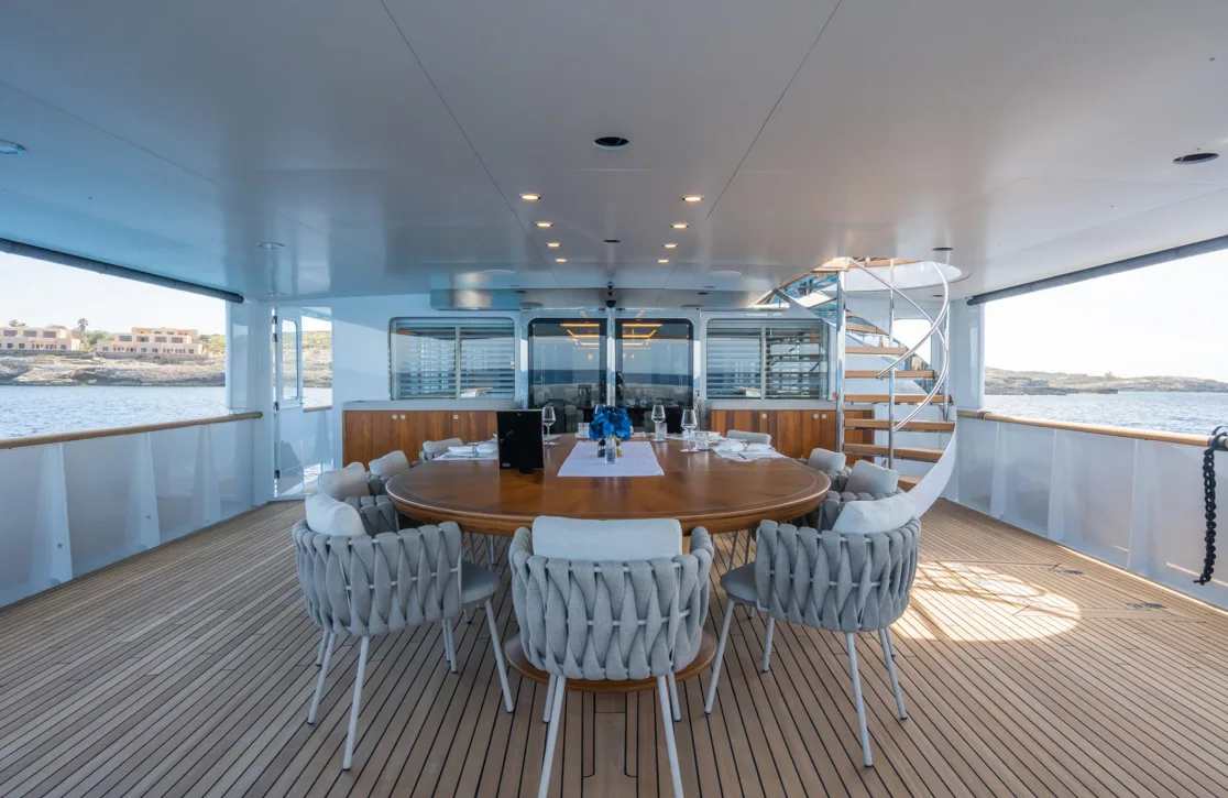 An image of Emerald yacht