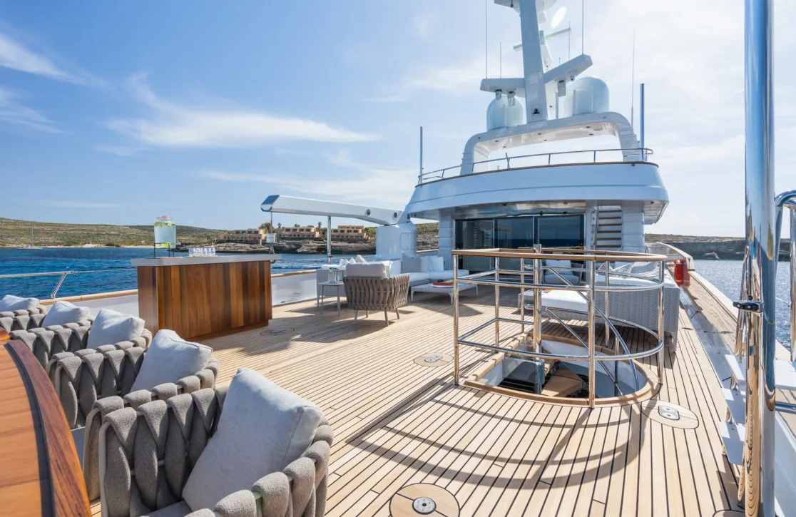 An image of Emerald yacht