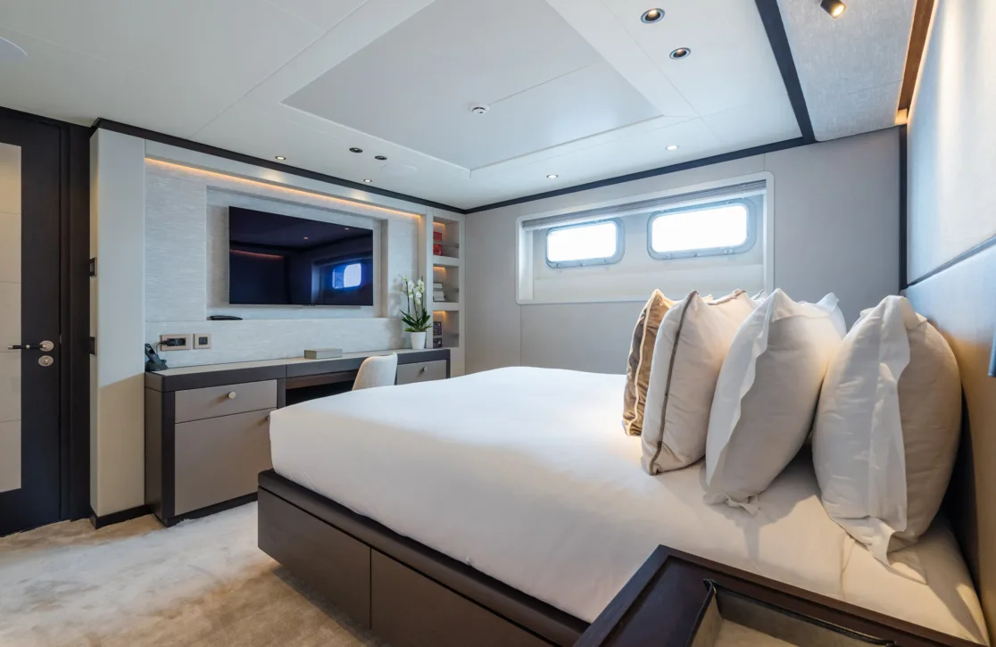 An image of Emerald yacht