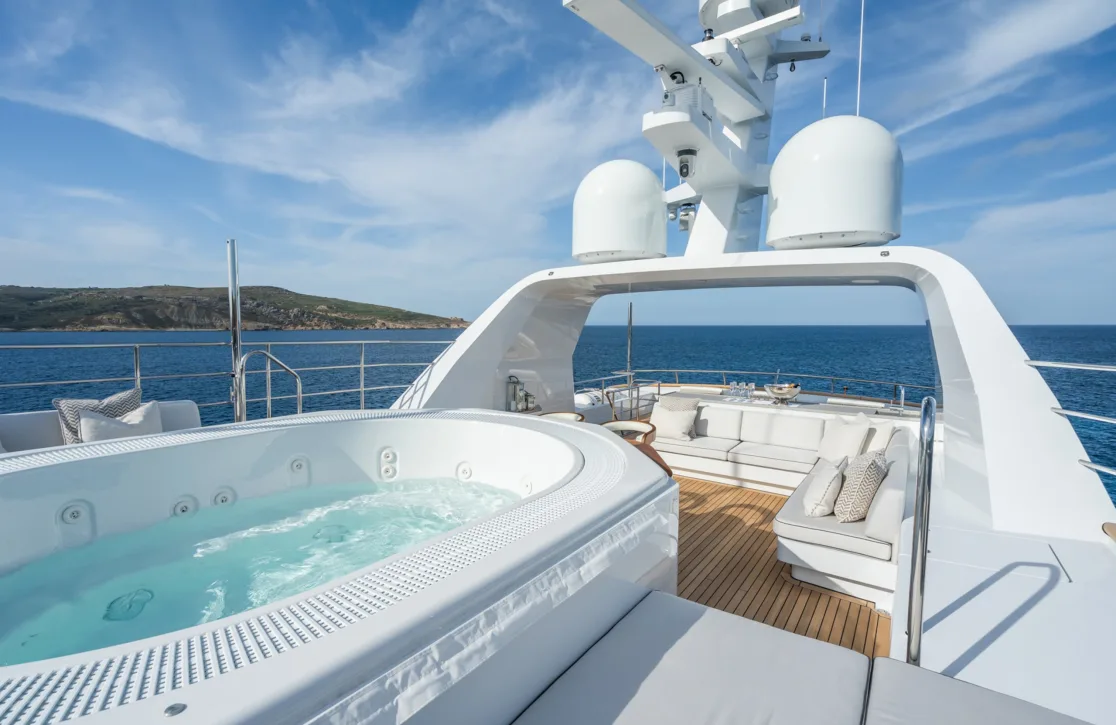 An image of Emerald yacht