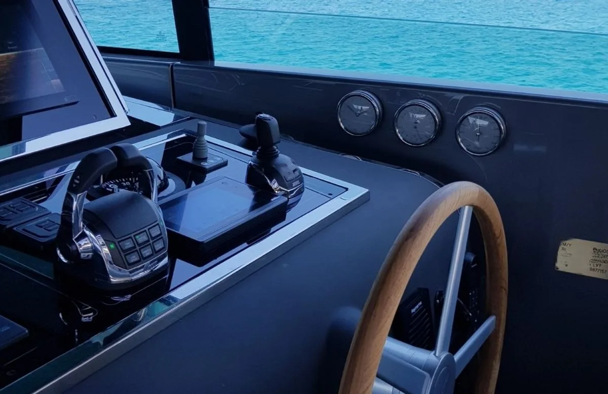 A preview of interior Bridge driving area